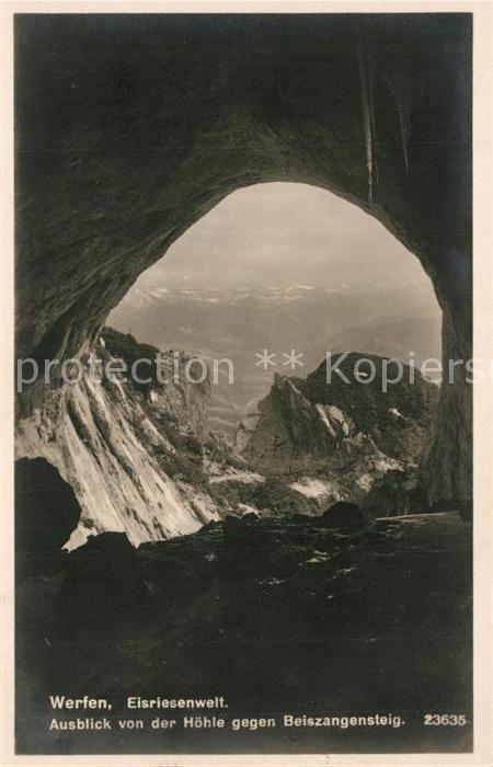 Werfen Salzburg Eisriesenwelt Blick aus der Hoehle gegen Beiszangensteig