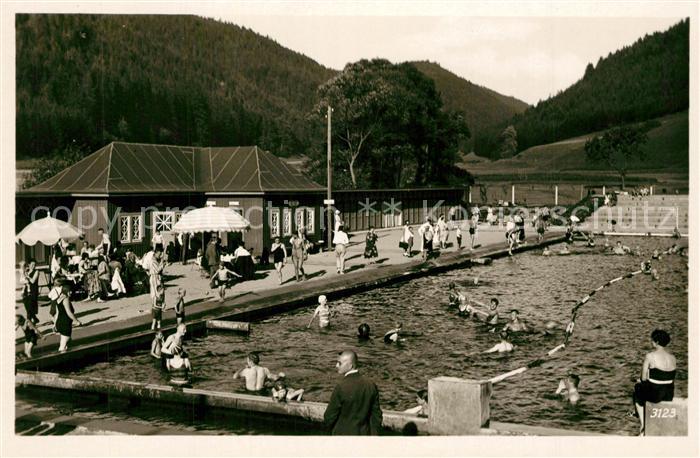 Leutenberg Thueringen Sonntagsleben im Bad