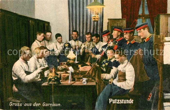 Militaria Soldatenleben Garnison Putzstunde