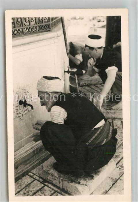 Typen Bosnien Mann Brunnen