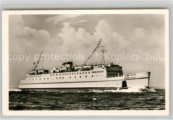 Schiffe Ships Navires Hochsee-Faehrschiff Theodor Heuss