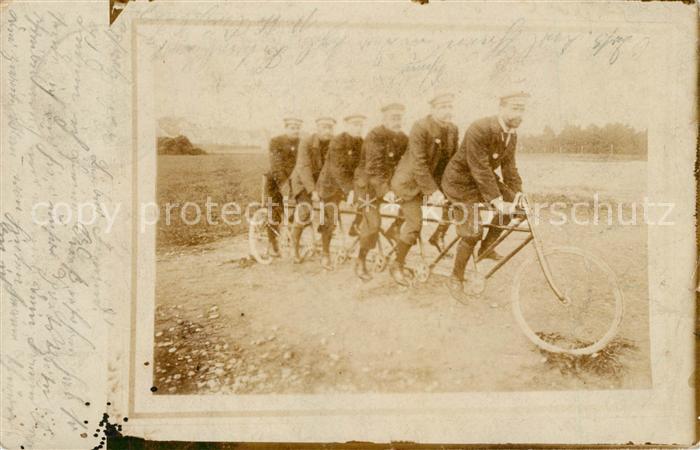 Goeggingen Bayern 6 Soldaten auf Spezialrad