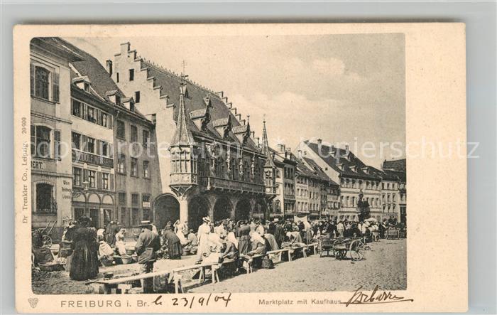 Freiburg Breisgau Marktplatz mit Kaufhaus