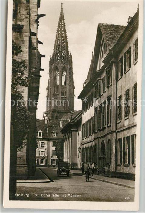 Freiburg Breisgau Burgstrasse mit Muenster