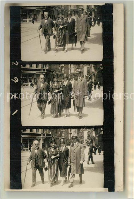 Freiburg Breisgau Spaziergaenger auf der Kaiserstrasse