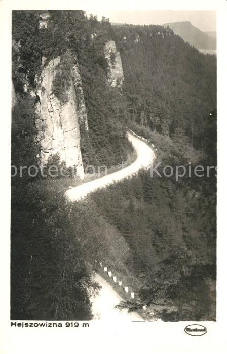 Hejszowizna Heuscheuer Strasse durch die Berglandschaft