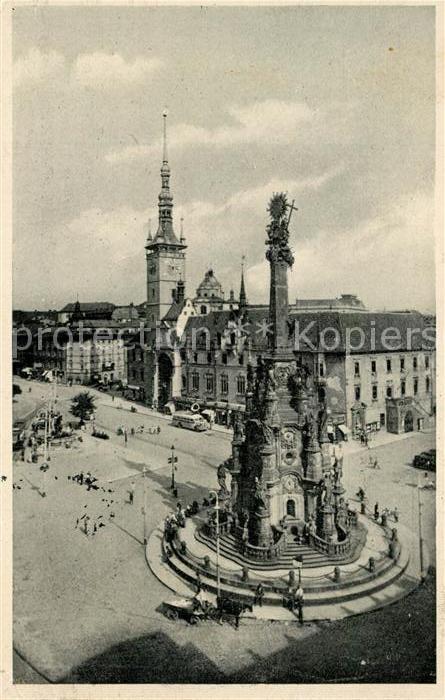 Olmuetz Olomouc Rathaus mit Dreifaltigkeitssaeule