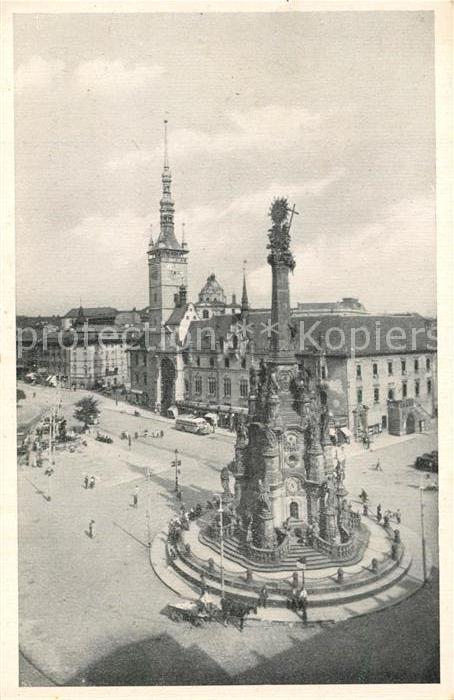 Olmuetz Olomouc Rathaus mit Dreifaltigkeitssaeule