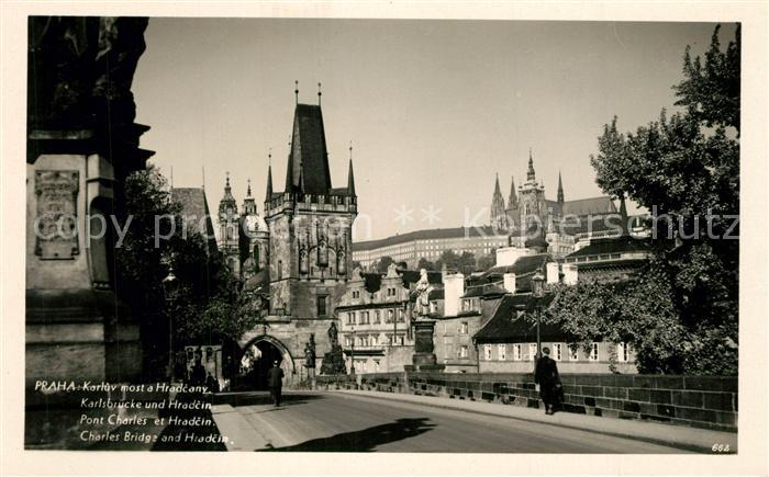 Prag Prahy Prague Karlsbruecke und Hradschin