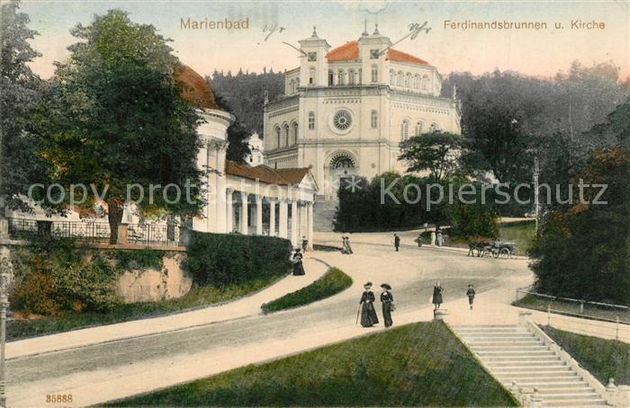 Marienbad Tschechien Boehmen Ferdinandsbrunnen und Kirche