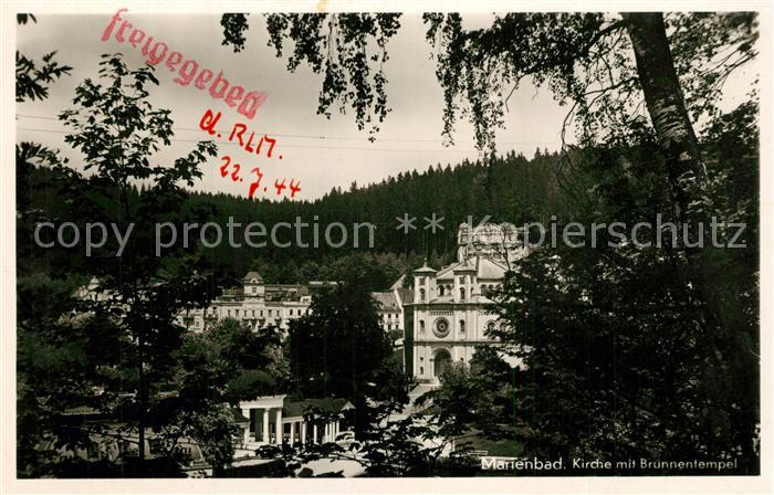 Marienbad Tschechien Boehmen Kirche mit Brunnentempel