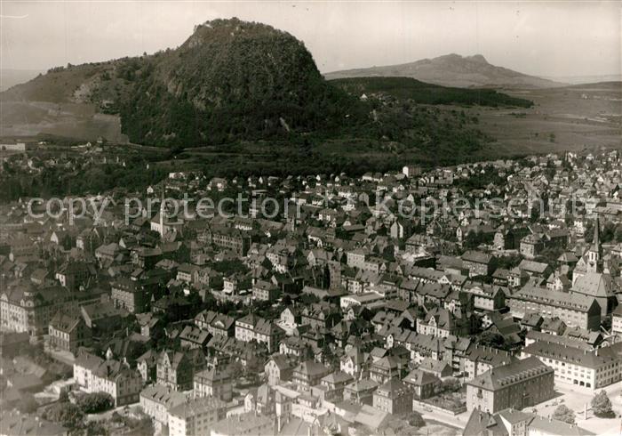 Singen Hohentwiel mit Festung Hohentwiel Fliegeraufnahme