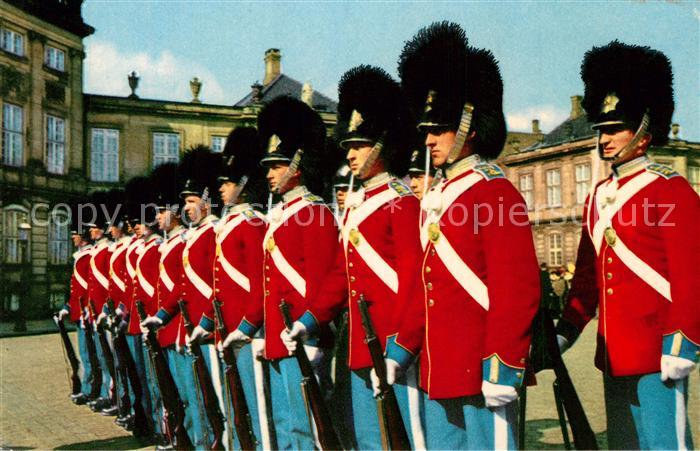 Leibgarde Wache Kobenhavn Vagtparaden Amalienborg