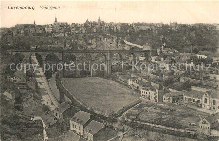 LUXEMBOURG Luxemburg mit Viadukt
