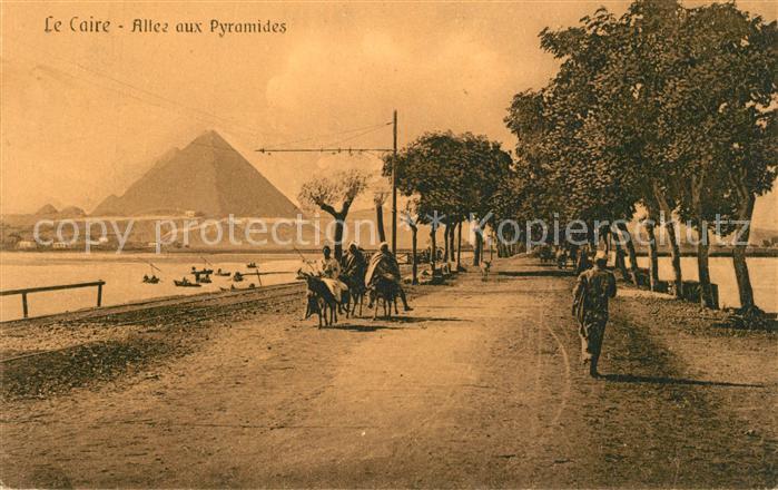 Caire Aegypten Le Weg zur Pyramide