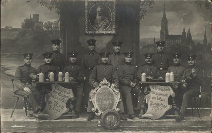 Regimente 12 Bierkrug Soldaten