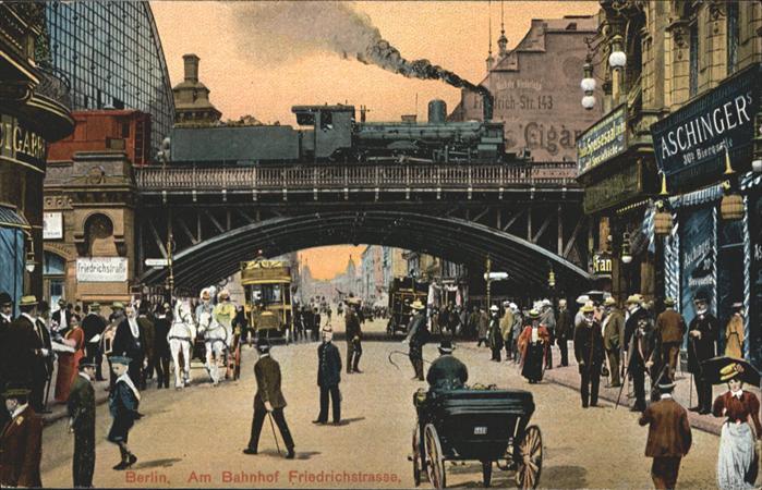 BERLIN  CITY Bahnhof Friedrichstrasse Kutsche Zug Bruecke