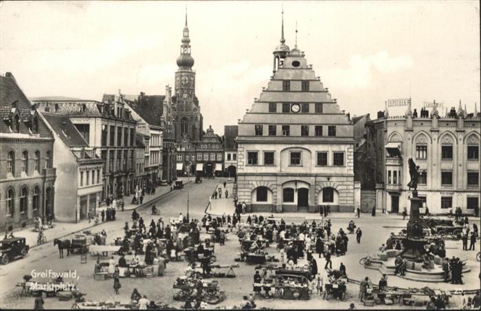 Greifswald Mecklenburg Vorpommern Marktplatz Kutsche