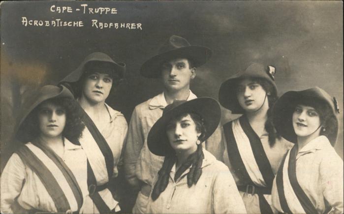 Fahrrad Akrobatische Radfahrer Cape-Truppe