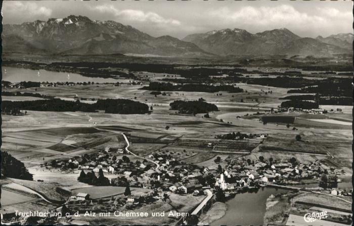Truchtlaching Fliegeraufnahme Chiemsee Alpen