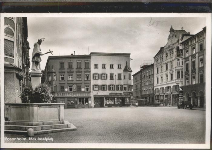 Rosenheim Bayern Max Josefplatz Brunnen