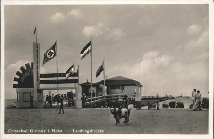 Groemitz Ostseebad Landungsbrücke Hund