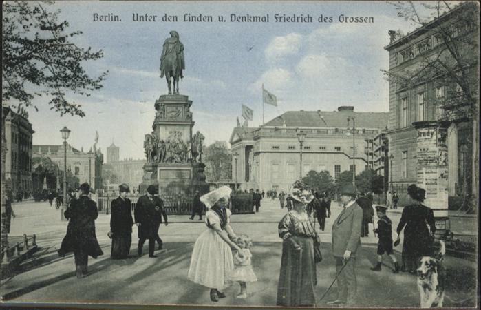BERLIN CITY Denkmal Friedrich des grossen Hund