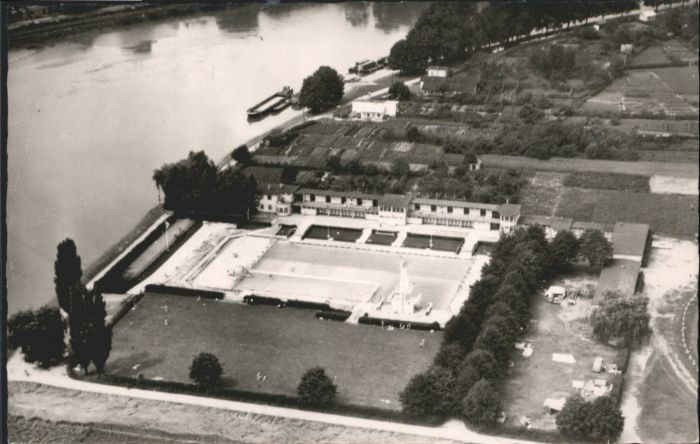 Hoexter Weser Höxter Fliegeraufnahme Schwimmbad Campi