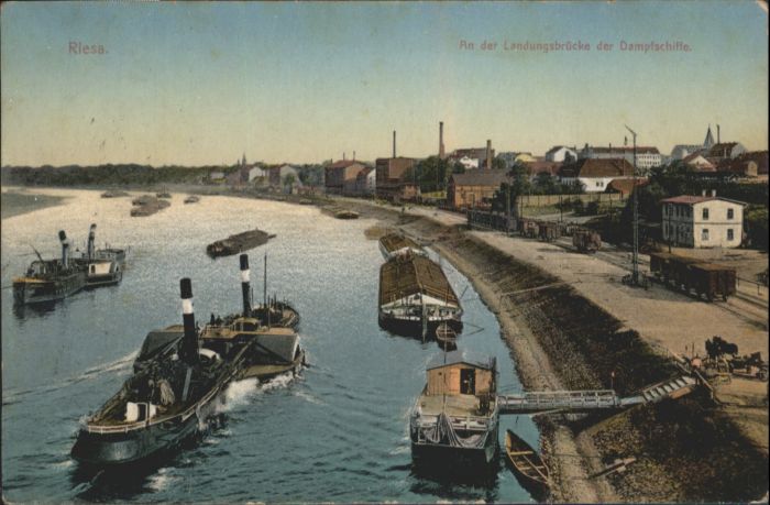 Riesa Sachsen Riesa Landungsbrücke Dampfschiffe