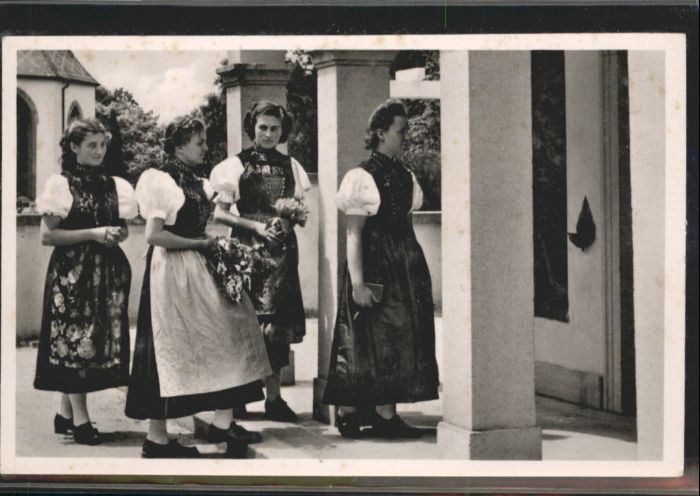 Braeunlingen Kriegerehrenmal Gedächtnisgang