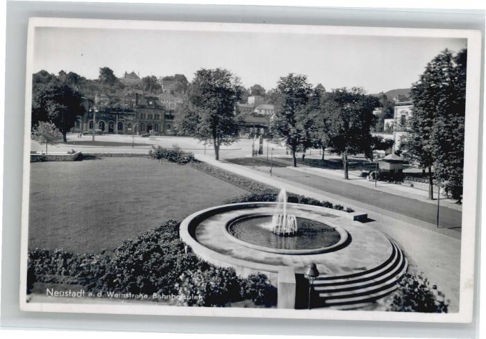 Neustadt Weinstrasse Bahnhofsplatz