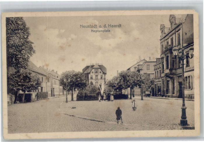 Neustadt Weinstrasse Neptunplatz