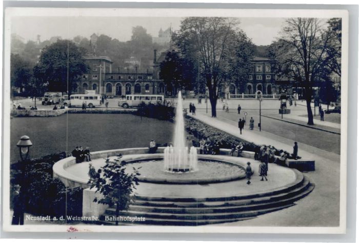 Neustadt Weinstrasse Bahnhofsplatz