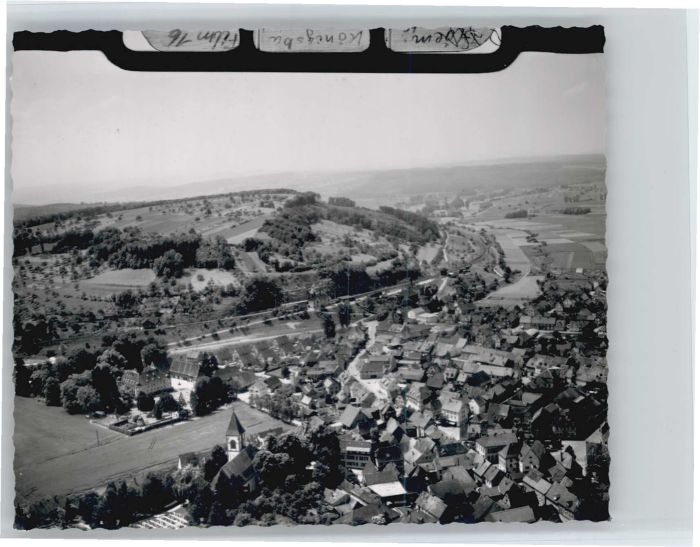 Koenigsbach Weinstrasse liegeraufnahme