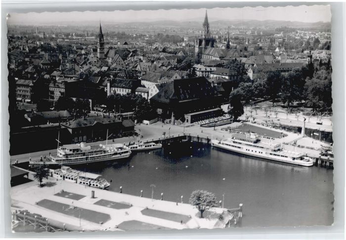 Konstanz Fliegeraufnahme Hafen Dampfer