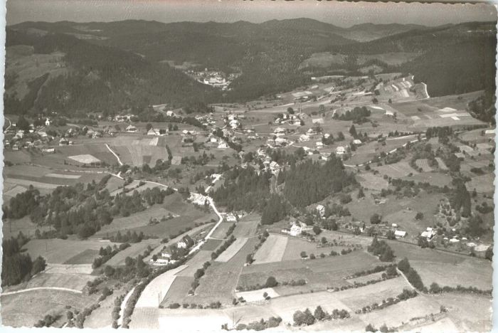 Haeusern Schwarzwald liegeraufnahme