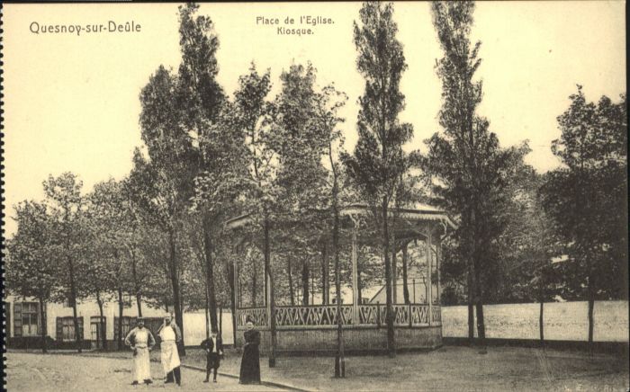 Quesnoy-sur-Deule Place Eglise Kiosque