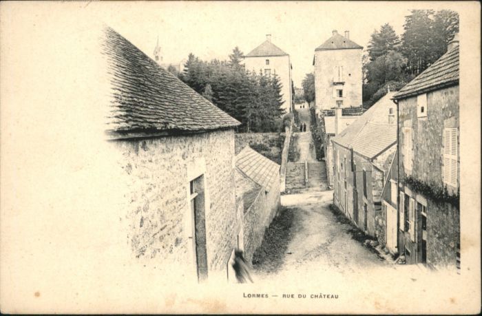 Lormes Rue Chateau