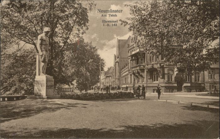Neumuenster Schleswig-Holstein Neumünster Teich Ehrenmal Infanterie Re