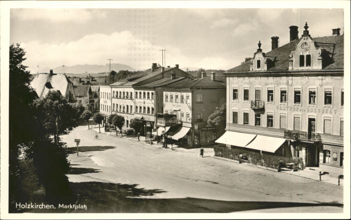 Holzkirchen Marktplatz Gasthof zum Oberbraeu