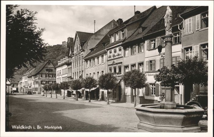 Waldkirch Breisgau Marktplatz Brunnen