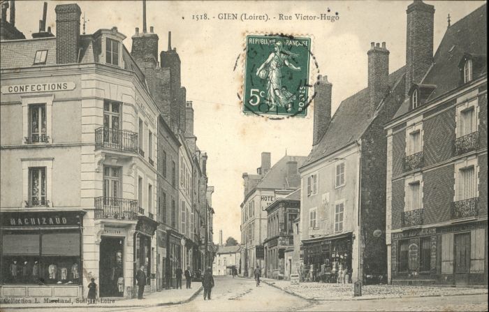 Gien 45 Gien Rue Victor Hugo