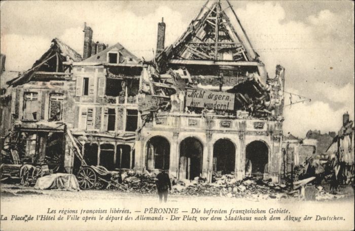 Peronne 80 Somme Peronne Place Hotel de Ville Zerstörung