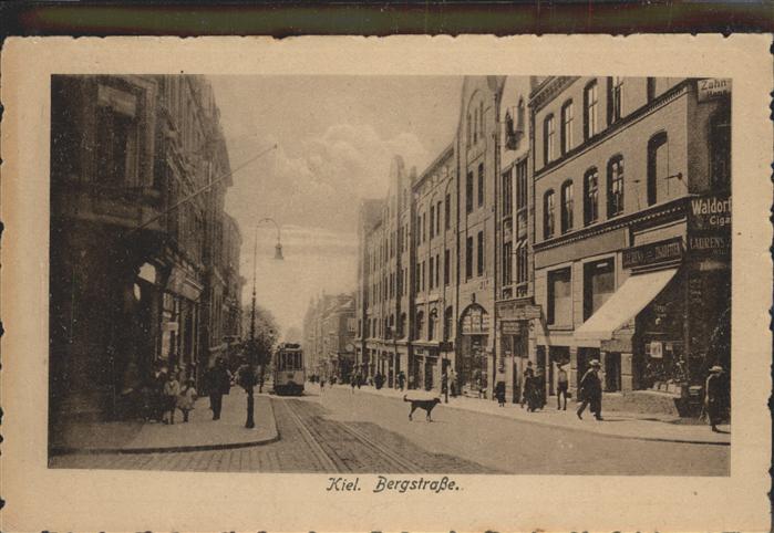 KIEL  CITY Strassenbahn Hund Bergstrasse
