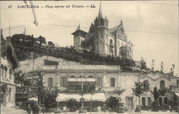 Barcelona Cataluna Plaza inferior Tibidabo