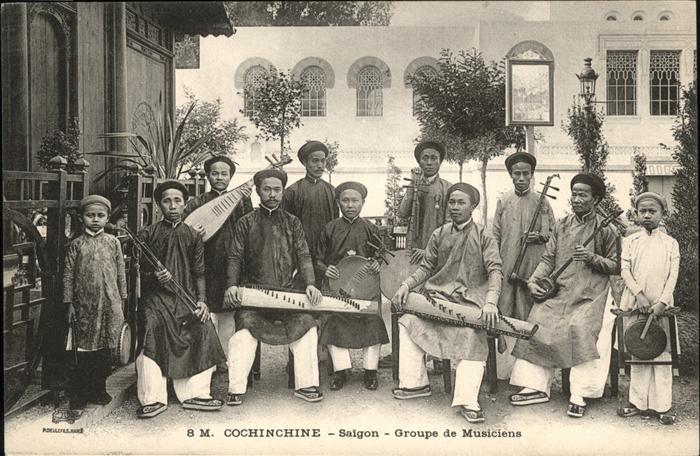 Cochinchine Vietnam Saigon Gruoupe de Musiciens