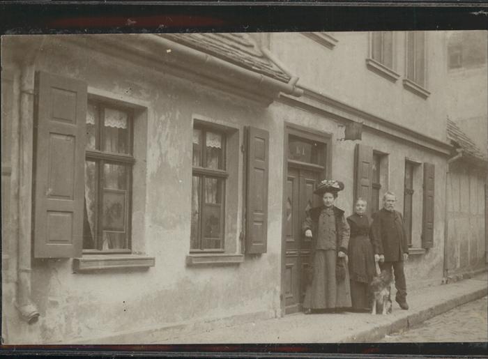 MAGDEBURG  CITY Hausbesitzer mit Hund Magdeburg [handschriftlich]