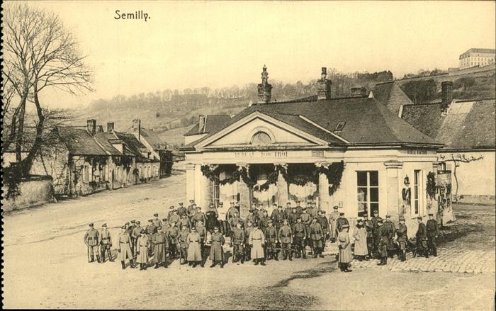 Semilly 02 Caserne soldats