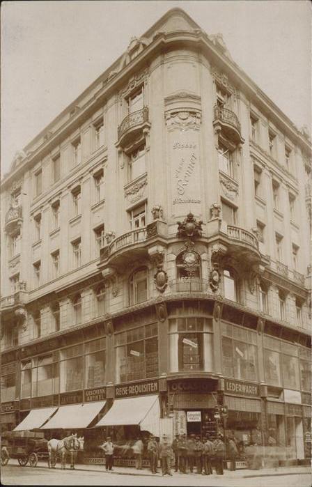 Berlin Lederwaren Reiserequisiten