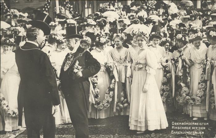 Berlin OB Kirschner Ehrenjungfrauen